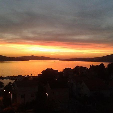 Apartments Kadulja Trogir Exterior photo