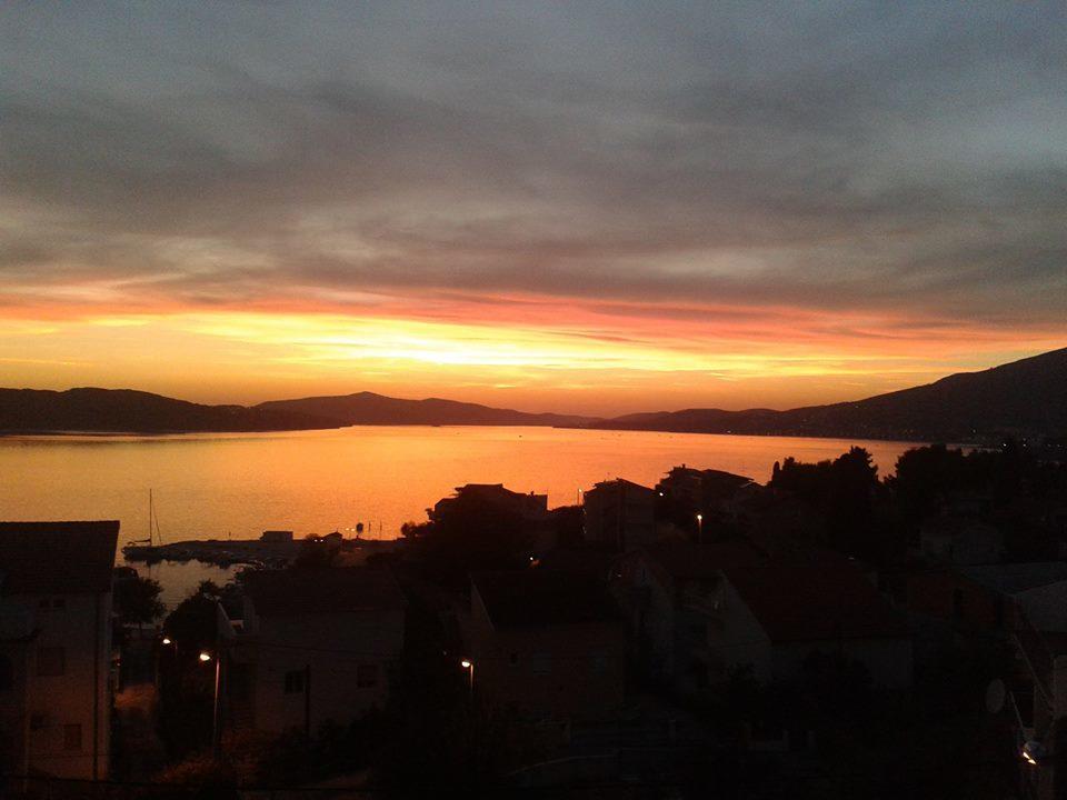 Apartments Kadulja Trogir Exterior photo